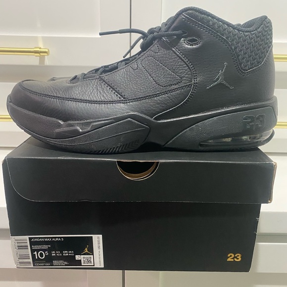 Jordan Max Aura 3 Black Size 10.5 - Picture 1 of 3